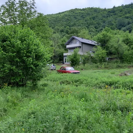 Bameh Apartment